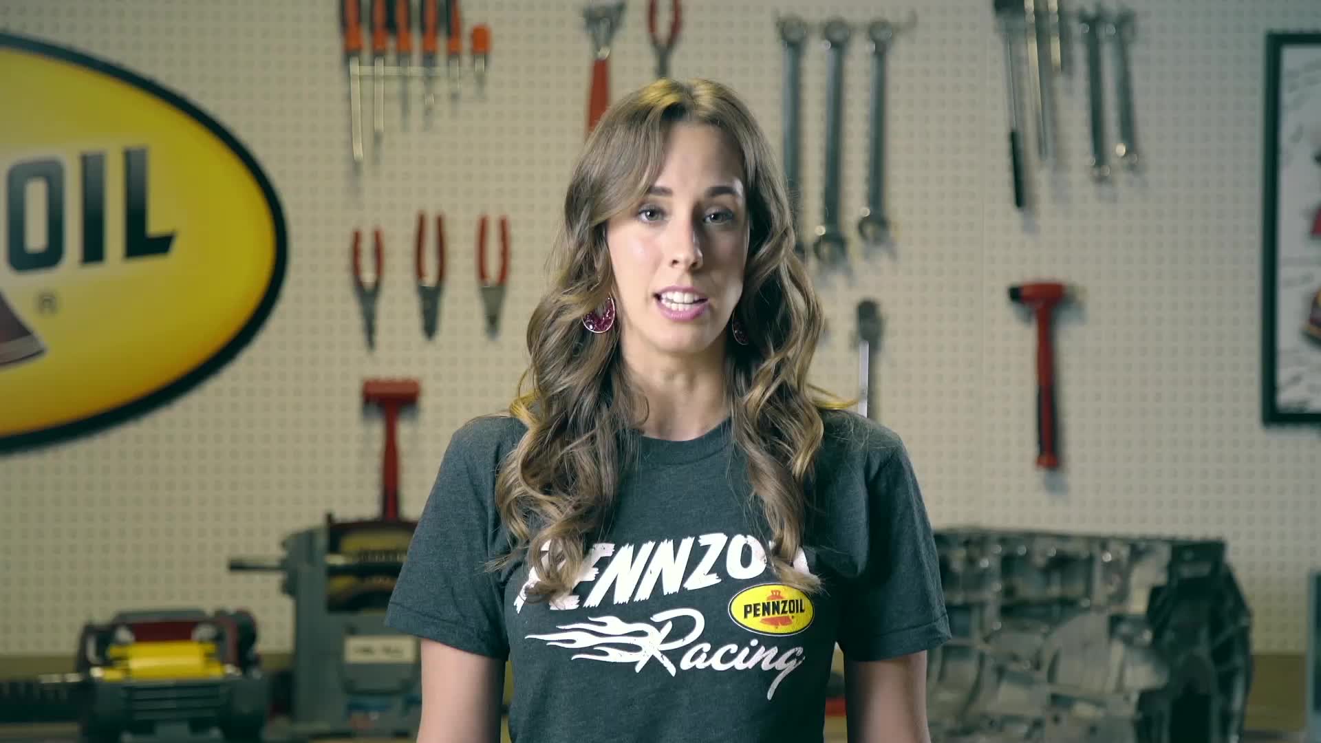 Know Your Oil - Better Fuel Economy Shanna Simmons, a Pennzoil mechanical engineer, explains how synthetic motor oil can improve fuel economy. Make the switch to Pennzoil® Synthetics.