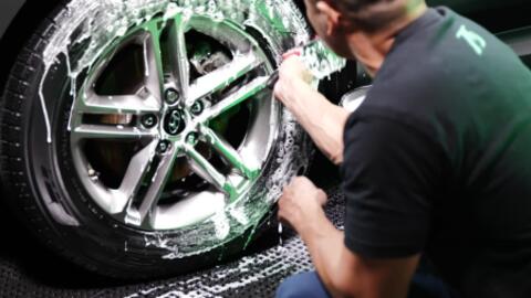 Turtle Wax hybrid solutions Graphene Acrylic tire shine : r/Detailing