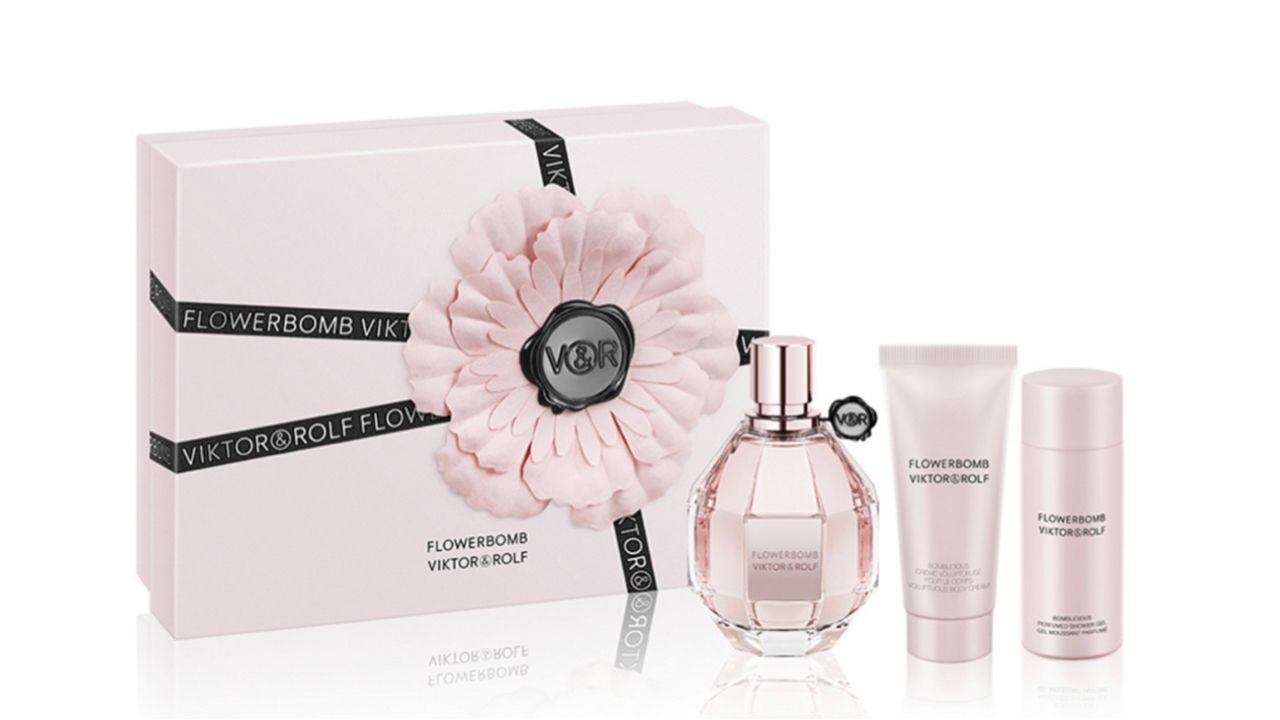 Viktor Rolf 3 Pc Flowerbomb Eau De Parfum Gift Set Macys Style Crew Viktor Rolf 3 Pc Flowerbomb Eau De Parfum Gift Set Macys Style Crew