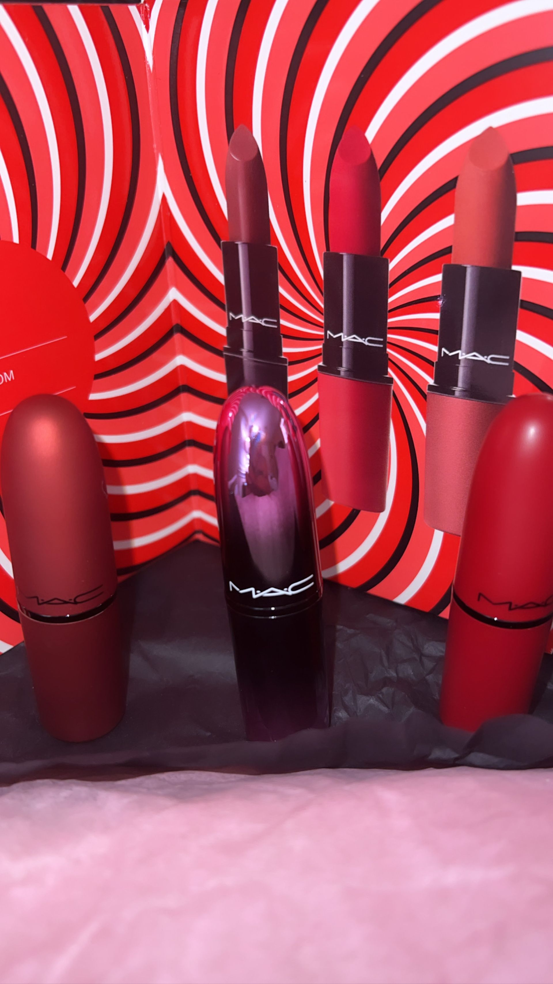 mac kiss of magic lip kit