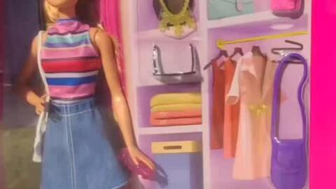 Fashion Mix 'n' Match Barbie Doll Set with Clothing Accessories