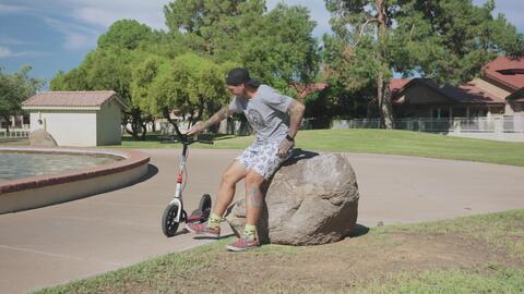 Madd Gear Tundra Commuter Scooter                                                                                                - view number 8