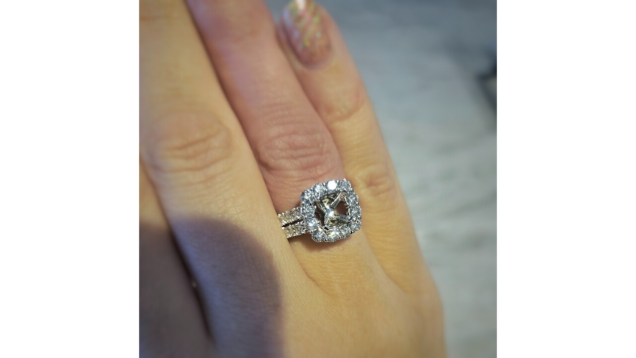 Creatable - Your Perfect Ring Setting - Jared.
