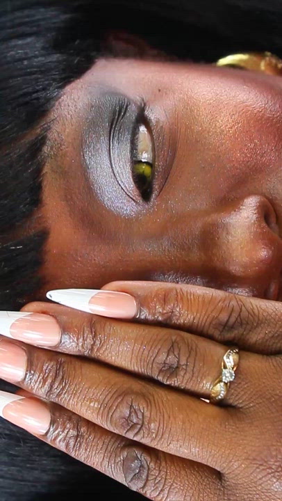 Nesha @NeshaTheArtist