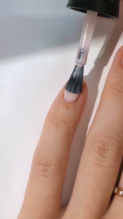 Dana @danaturenails