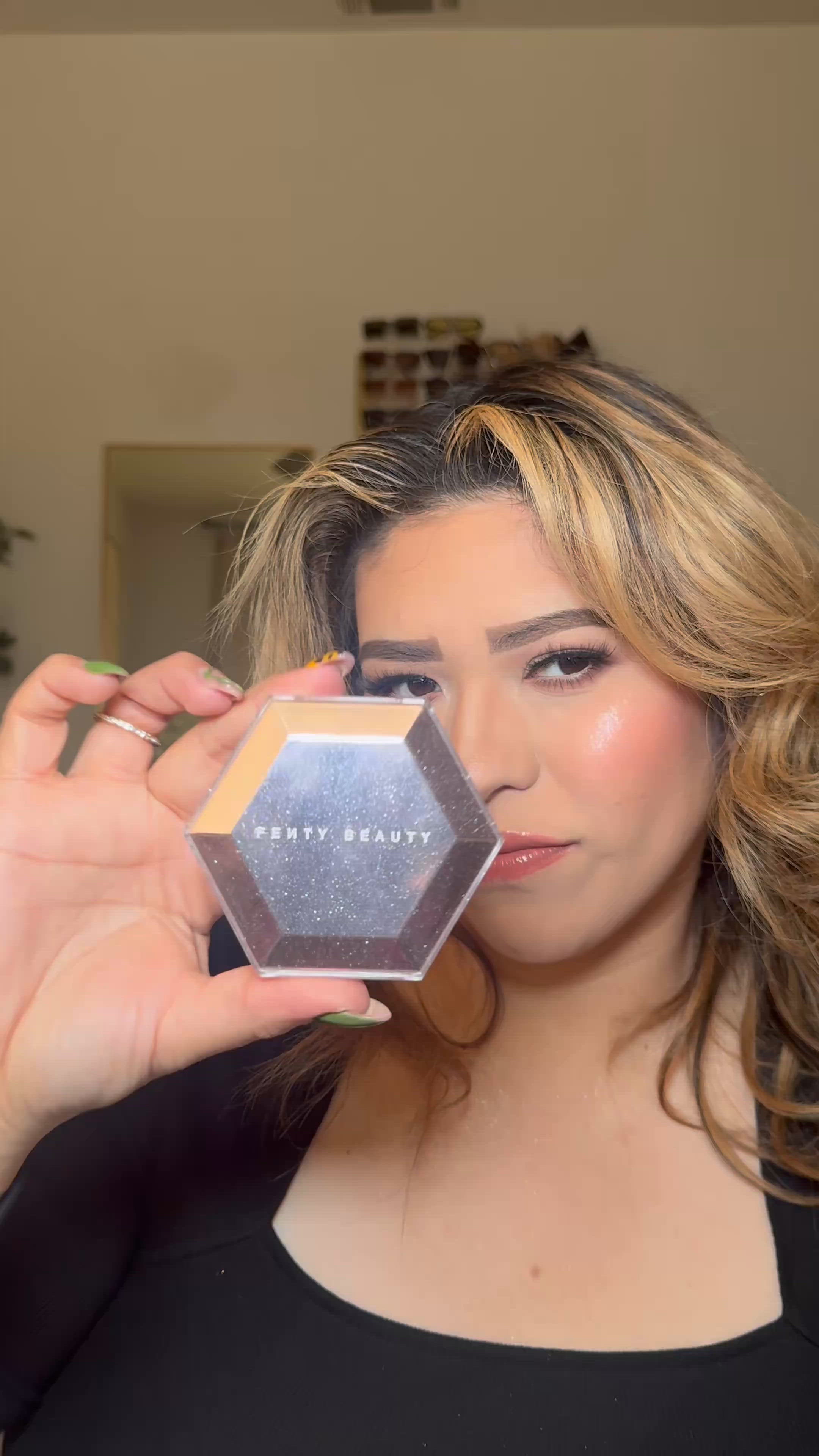 Berenice Cardenas - Video: FENTY Beauty Diamond Bomb