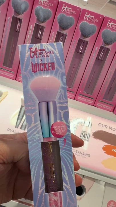 Michelle Fuentes - Video: IT brushes for ULTA x WICKED 💚🩷