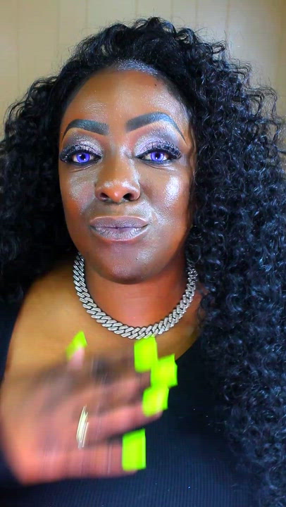 Nesha @NeshaTheArtist