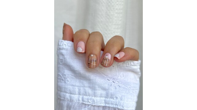 Dana @danaturenails
